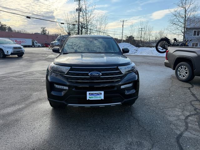 Used 2022 Ford Explorer XLT w/ Equipment Group 202A image 8