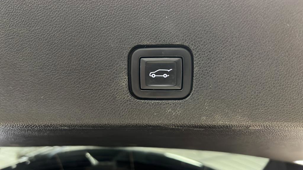Used 2021 Cadillac XT6 Sport w/ Platinum Package AWD/4WD image 29