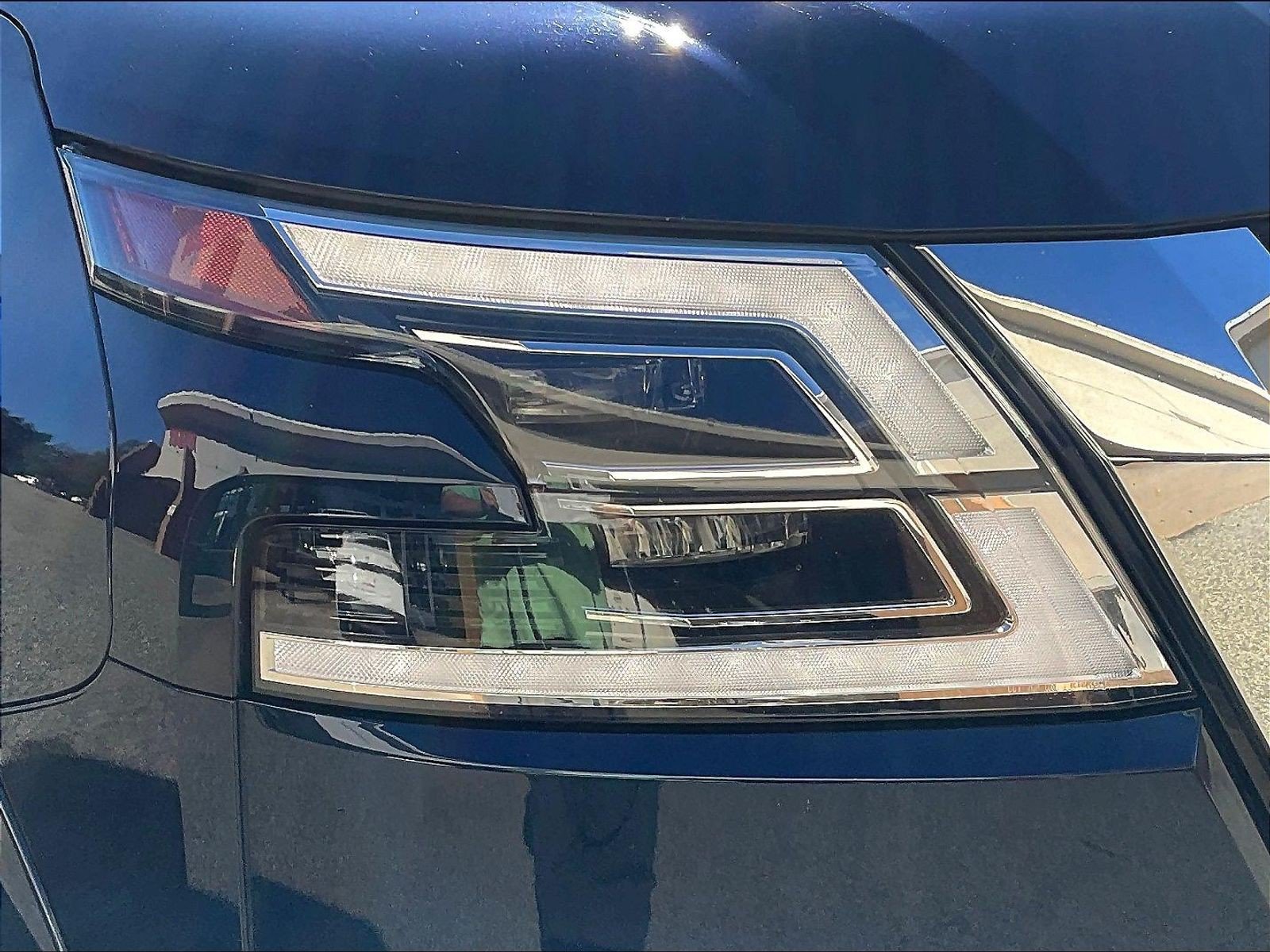Certified 2022 Nissan Armada Platinum w/ Captain's Chairs Package RWD image 35