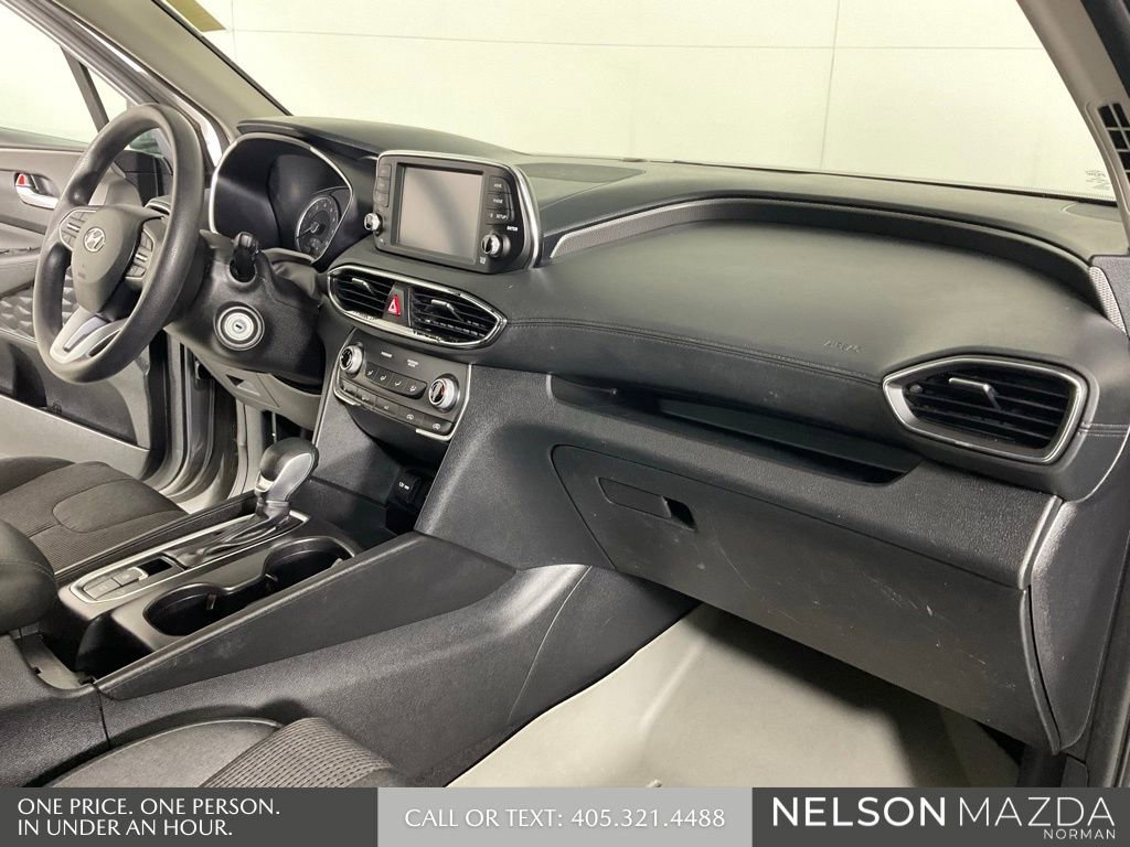 Used 2020 Hyundai Santa Fe SE image 29