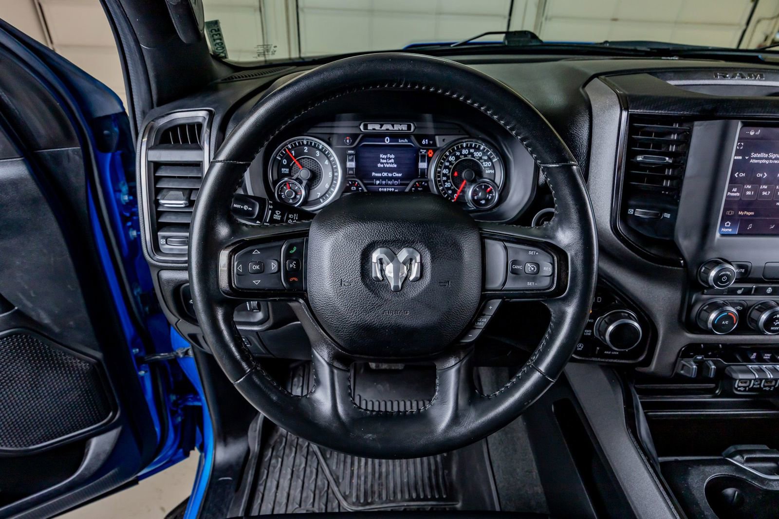 Used 2023 RAM 1500 Big Horn AWD/4WD image 19