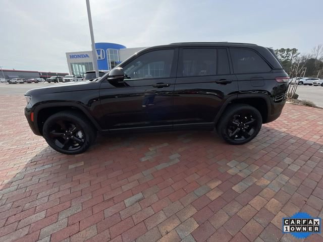 Used 2023 Jeep Grand Cherokee Limited w/ Luxury Tech Group II image 30