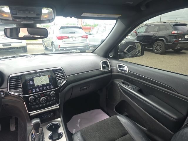 Used 2019 Jeep Grand Cherokee Altitude AWD/4WD image 18