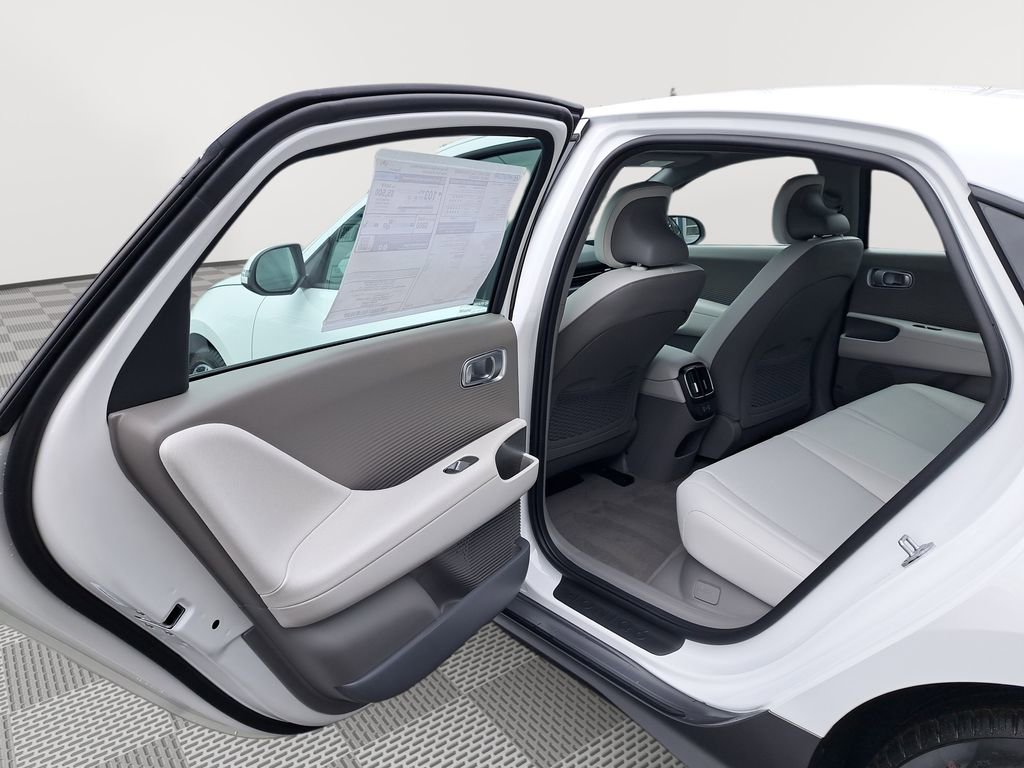 New 2025 Hyundai Ioniq 6 SEL AWD/4WD image 13