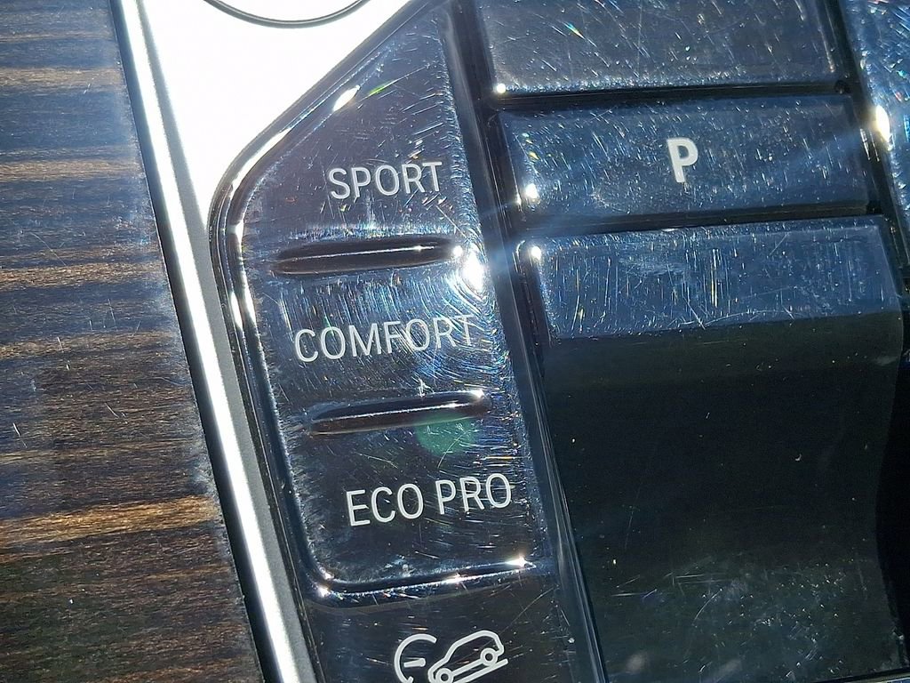 Certified 2025 BMW X7 xDrive40i w/ Premium Package AWD/4WD image 26