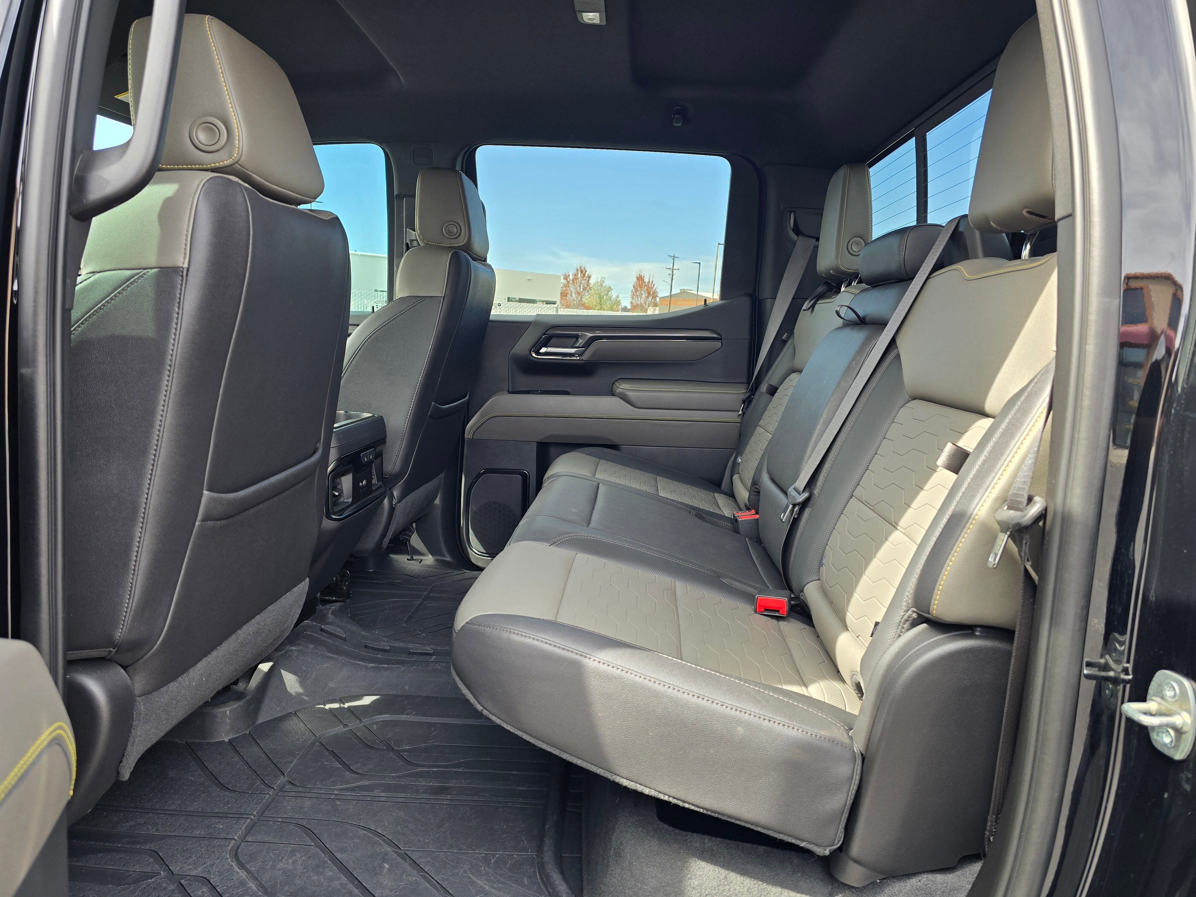 Used 2023 Chevrolet Silverado 1500 ZR2 image 46