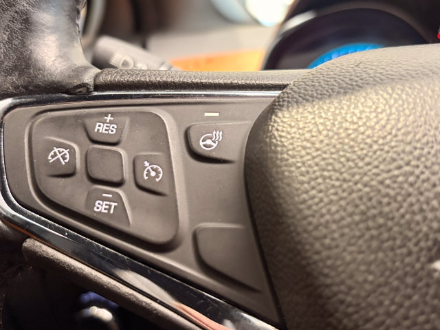 Used 2017 Chevrolet Cruze Premier FWD image 19