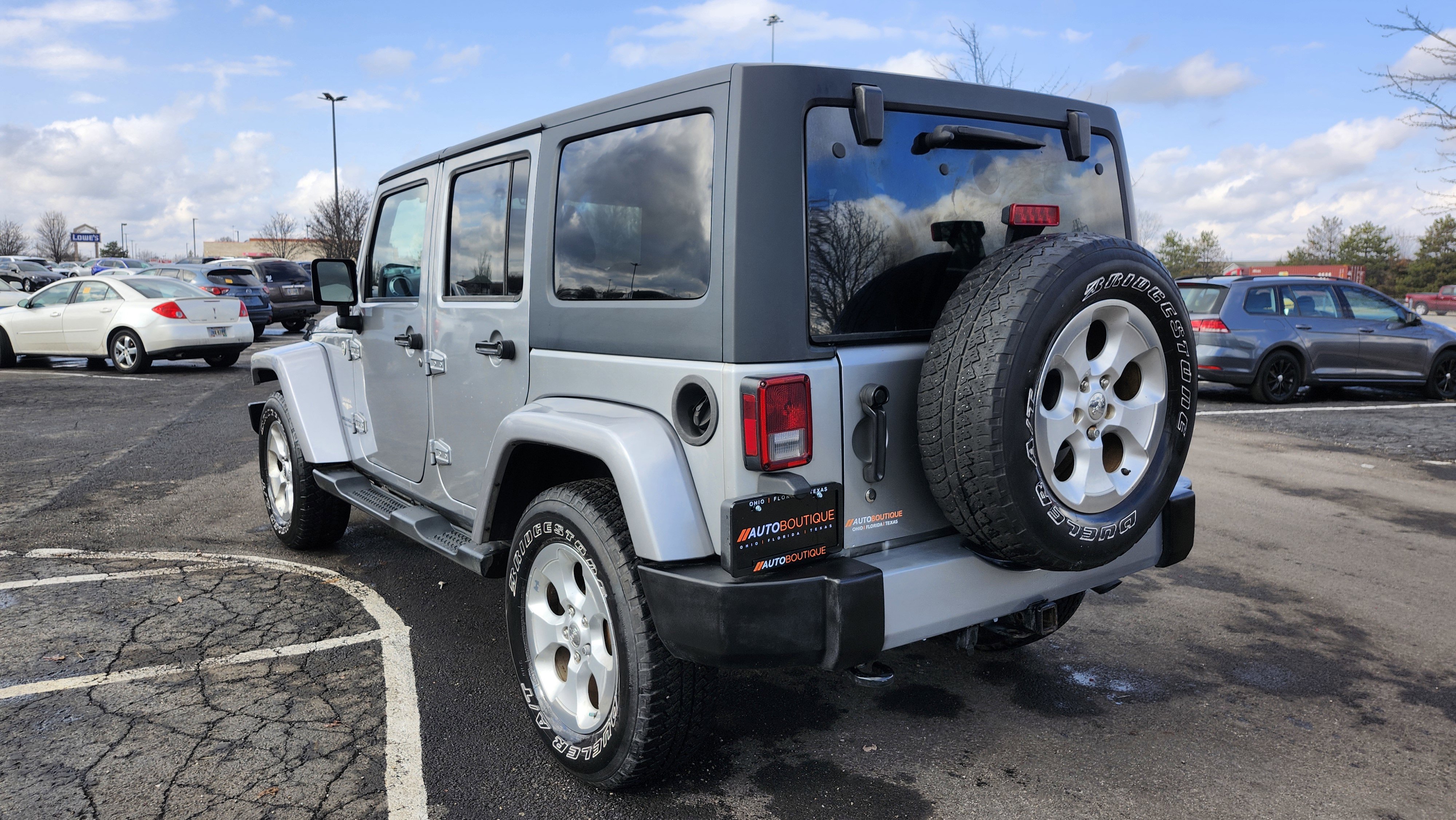 Used 2015 Jeep Wrangler Unlimited Sahara w/ Dual Top Group image 15