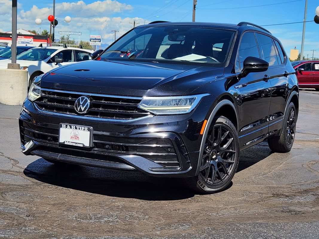 Used 2023 Volkswagen Tiguan SE R-Line FWD image 1