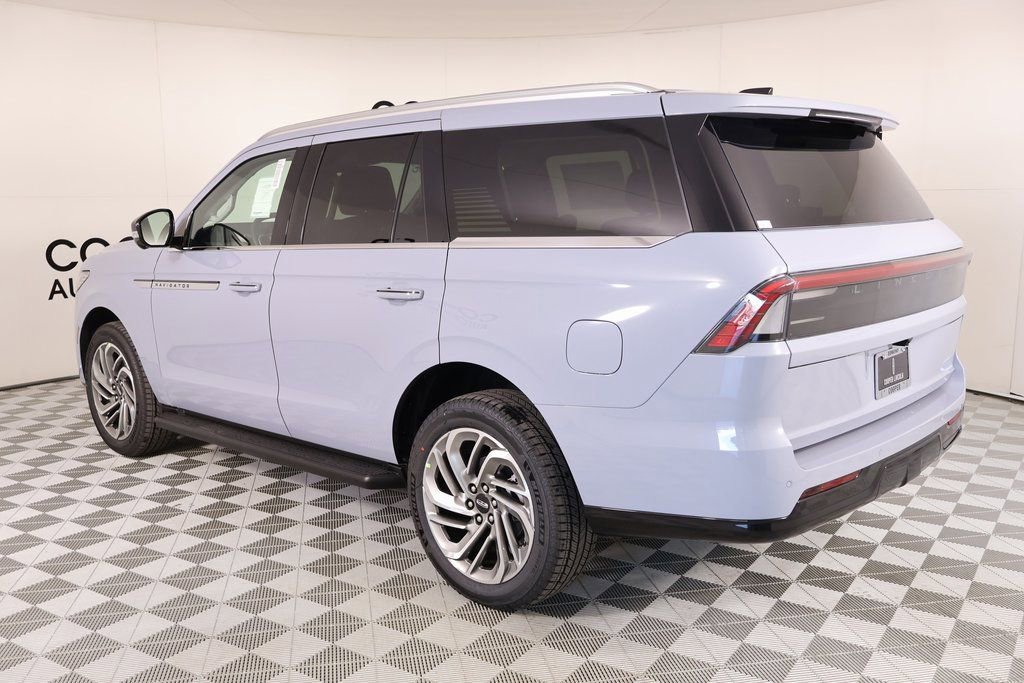New 2026 Lincoln Navigator Premiere image 23
