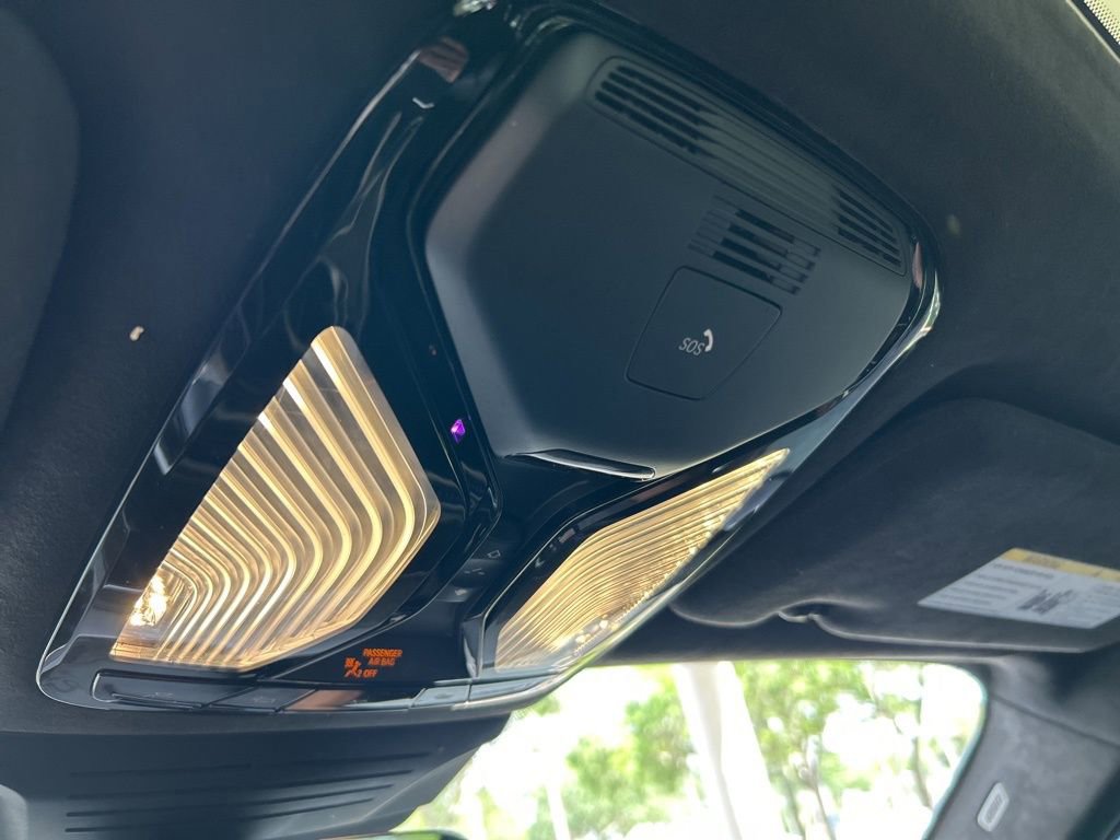 Used 2024 BMW X7 xDrive40i w/ M Sport Package image 60