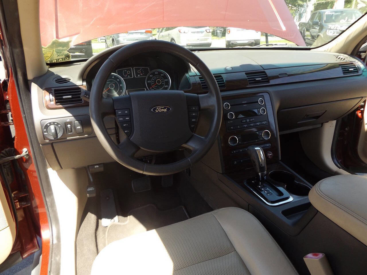 Used 2008 Ford Taurus SEL FWD image 17