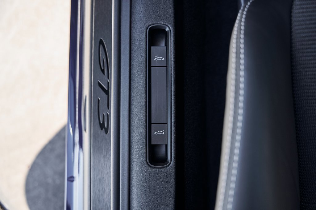 Used 2025 Porsche 911 GT3 w/ Chrono Package image 39