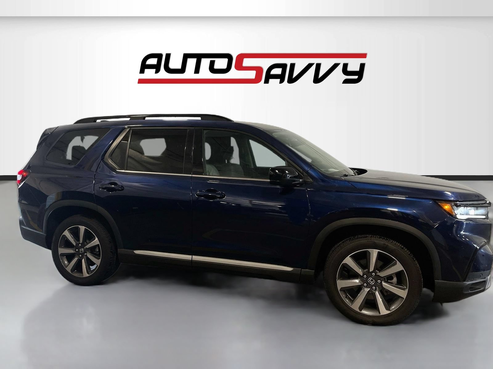 Used 2025 Honda Pilot Touring image 8