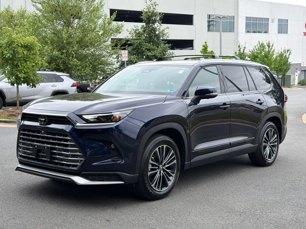 Used 2025 Toyota Grand Highlander AWD Hybrid image 2