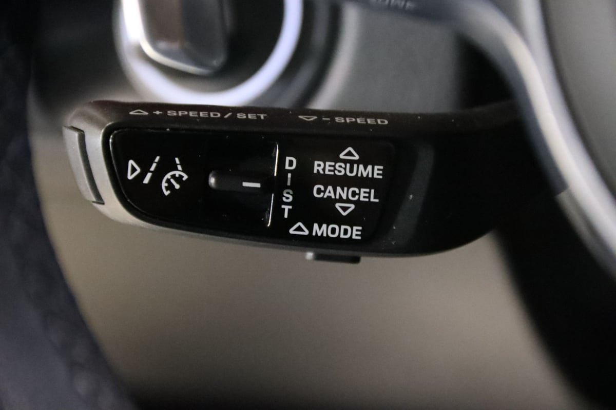 Used 2022 Porsche Cayenne Platinum Edition AWD/4WD image 16