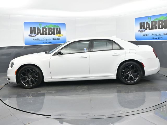 Used 2019 Chrysler 300 Touring w/ Sport Appearance Package image 2