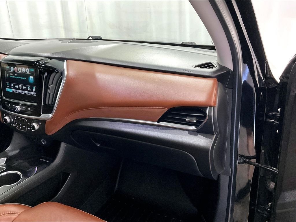 Used 2018 Chevrolet Traverse High Country AWD/4WD image 13