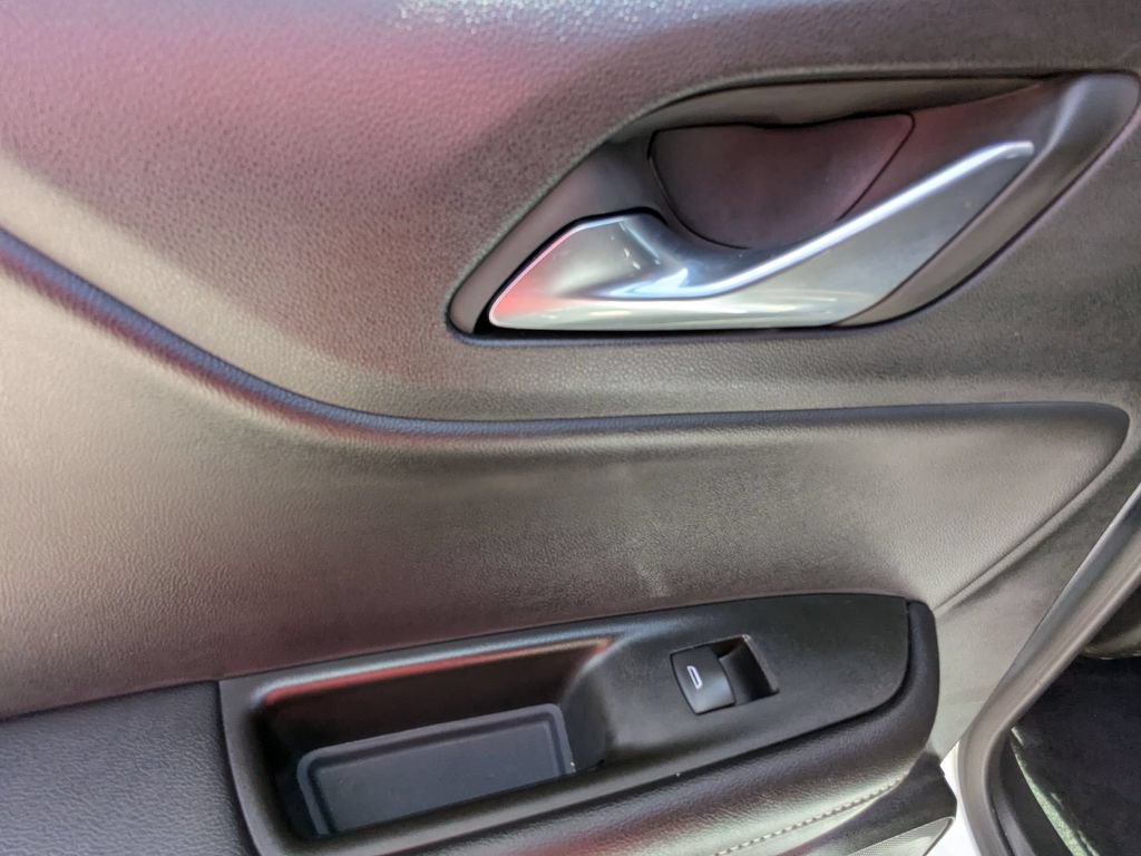 Used 2025 Chevrolet Blazer LT FWD image 28