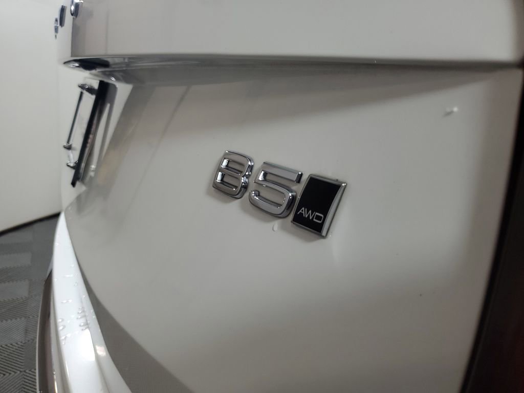 Certified 2025 Volvo XC90 B5 Core w/ Climate Package image 9
