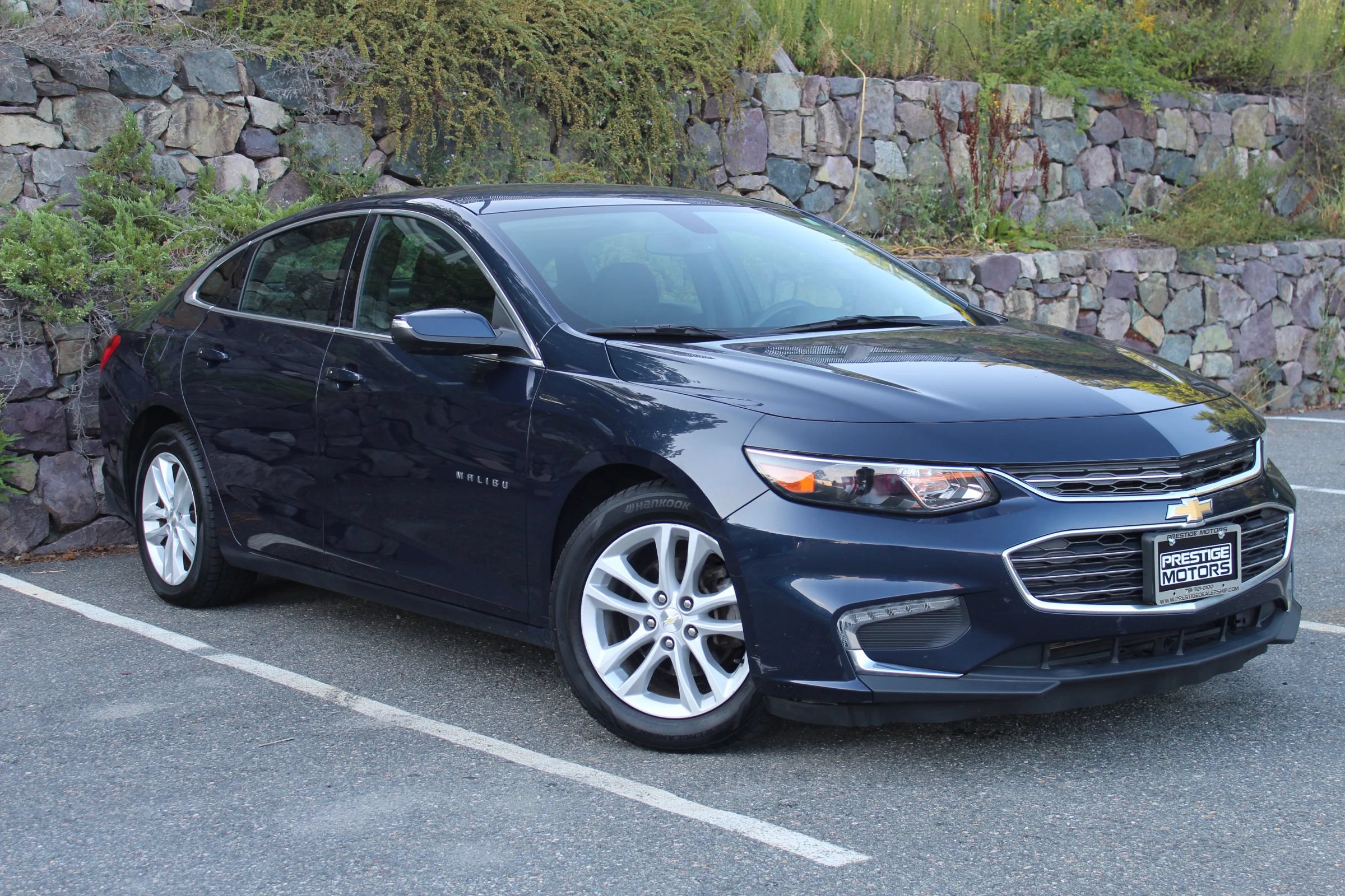 Used 2016 Chevrolet Malibu LT FWD image 4