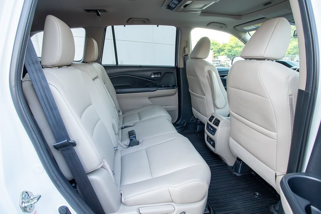 Certified 2017 Honda Pilot Touring image 20