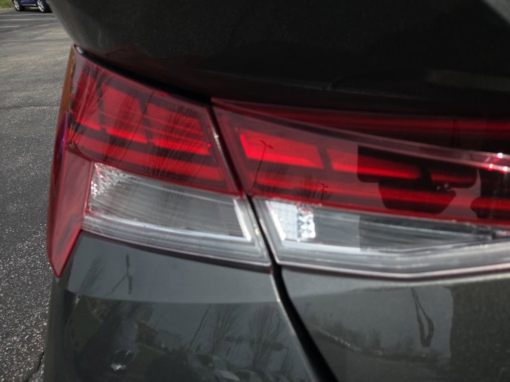 Certified 2024 Hyundai Elantra SEL w/ Convenience Package FWD image 11