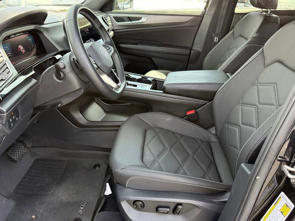 Used 2024 Volkswagen Atlas Cross Sport SE FWD image 14