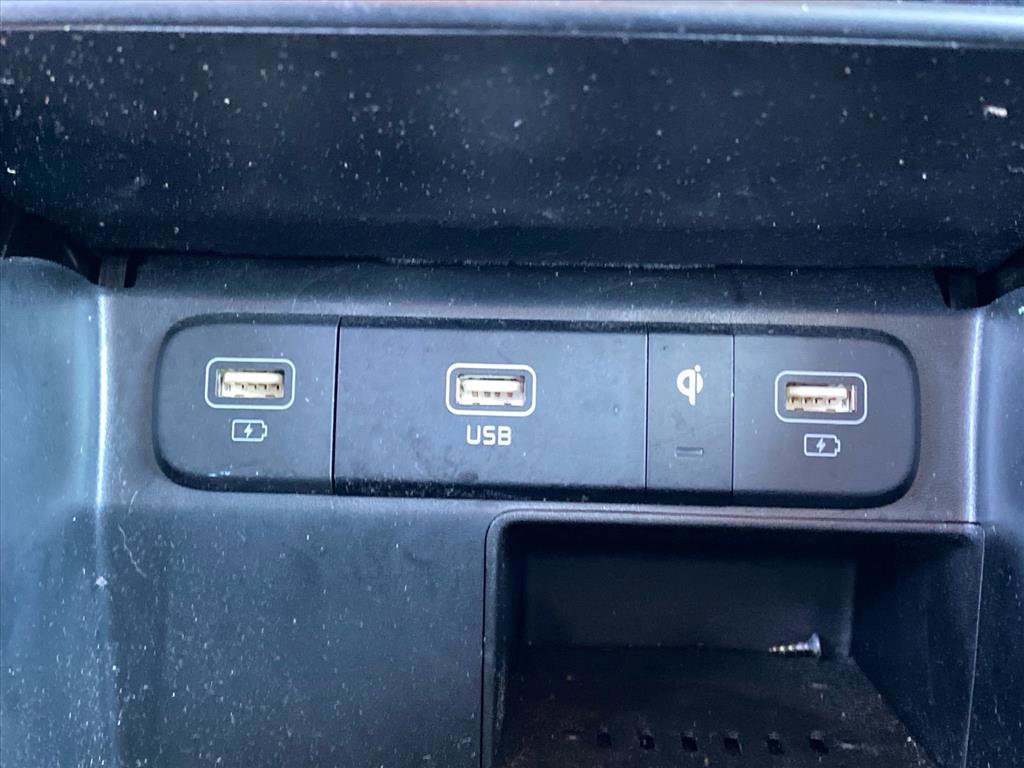 Certified 2023 Kia Sorento EX AWD/4WD image 16