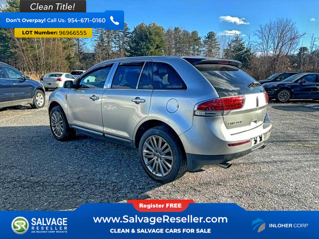 Used 2013 Lincoln MKX AWD image 4
