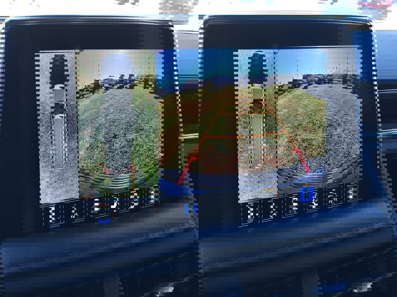 Used 2022 Chevrolet Tahoe Z71 w/ Z71 Off-Road Package image 22