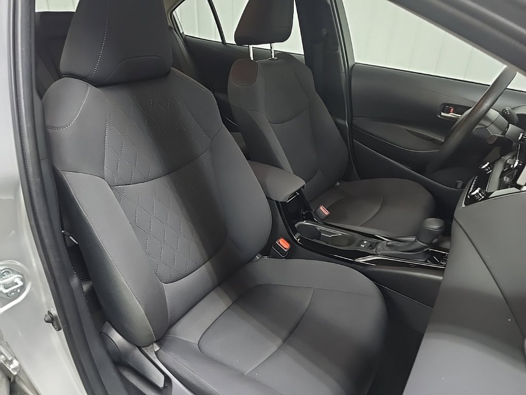 Used 2021 Toyota Corolla LE FWD image 14