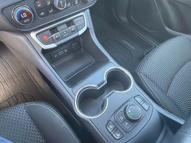 Used 2024 GMC Terrain SLE w/ Driver Convenience Package image 35