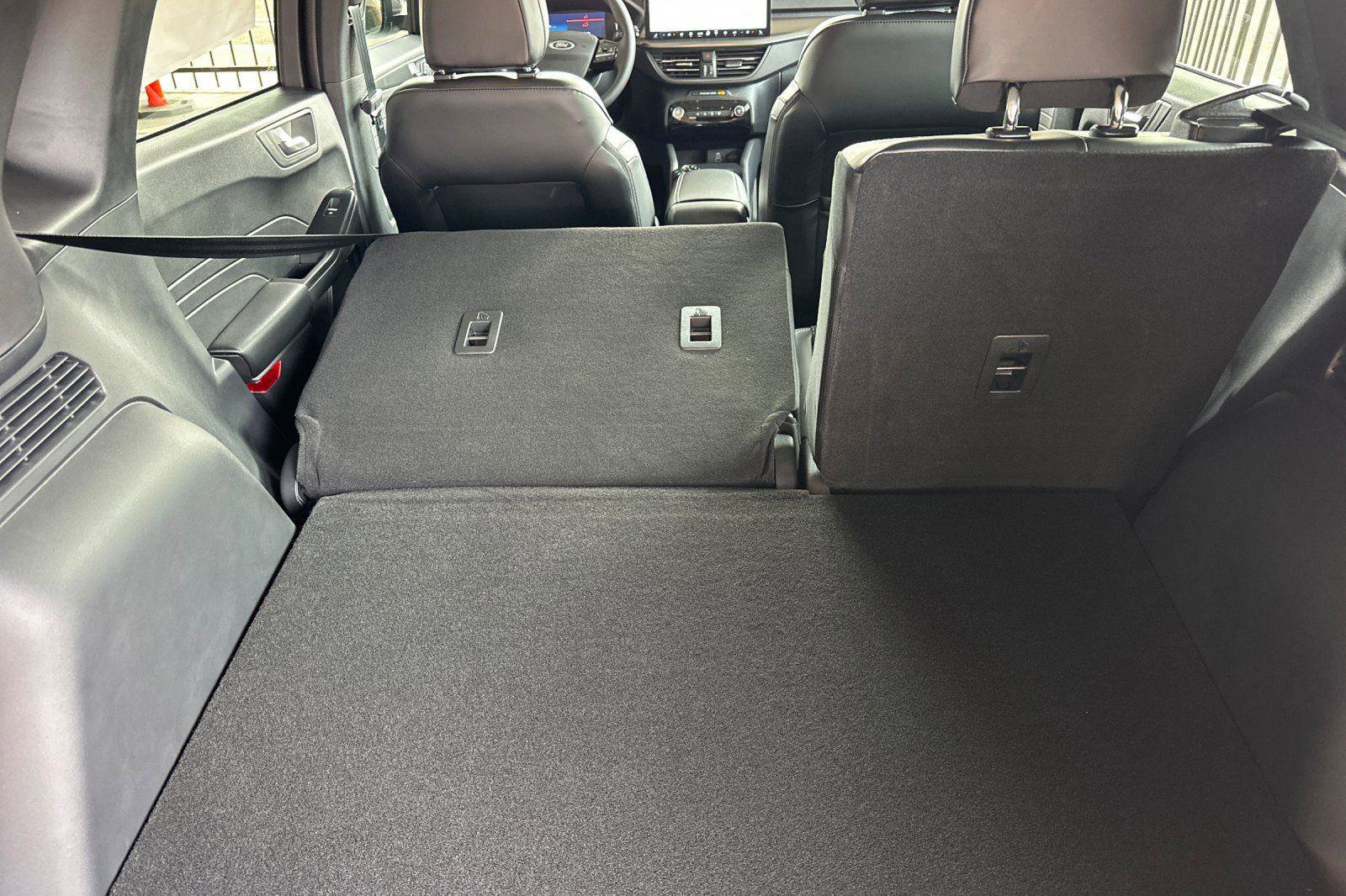 New 2025 Ford Escape SE image 12