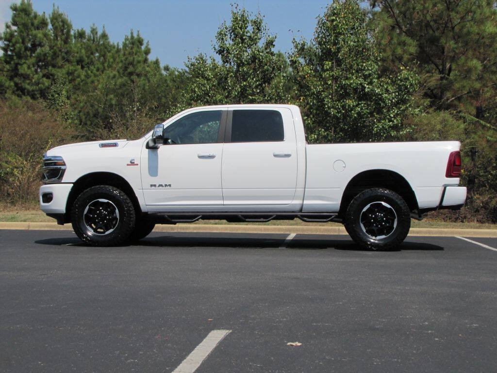 Used 2026 RAM 2500 Laramie AWD/4WD image 5