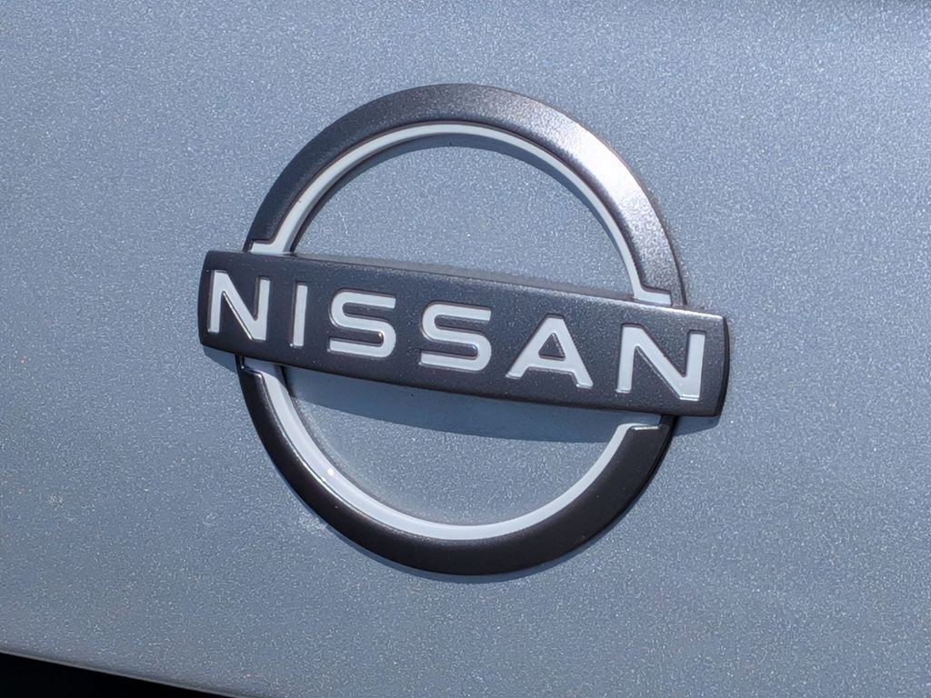 Used 2025 Nissan Versa SV w/ Trunk Package image 25