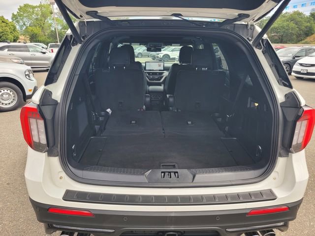 Certified 2025 Ford Explorer ST AWD/4WD image 8