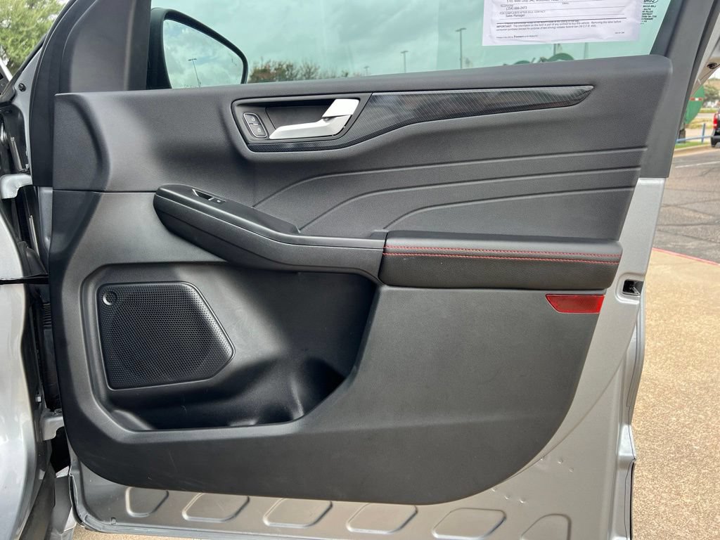 Used 2024 Ford Escape ST-Line w/ Tech Pack #1 FWD image 16