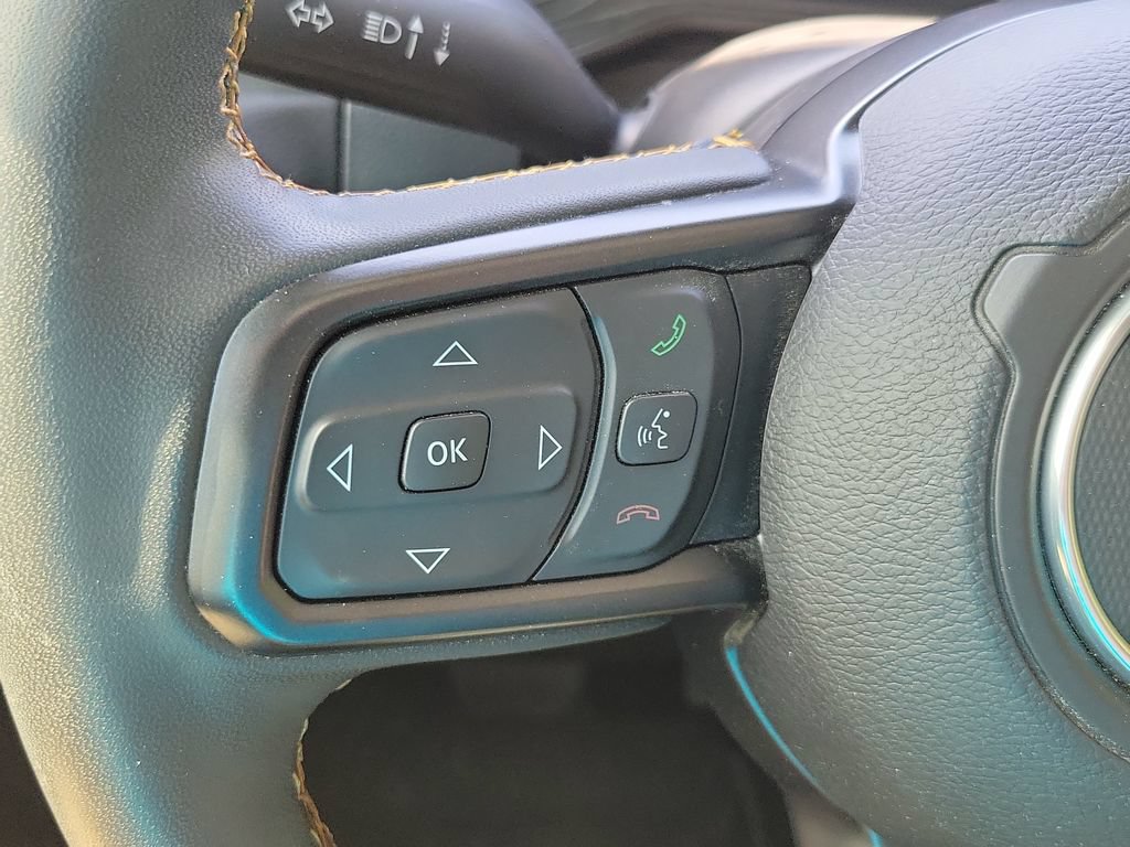 Used 2024 Jeep Gladiator Sport AWD/4WD image 13