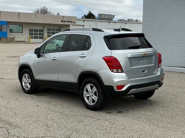 Used 2022 Chevrolet Trax LT w/ LT Convenience Package image 3