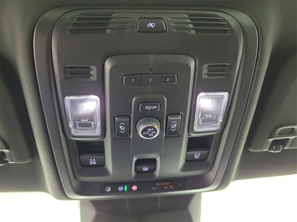 Certified 2023 Cadillac Escalade ESV Premium Luxury image 29