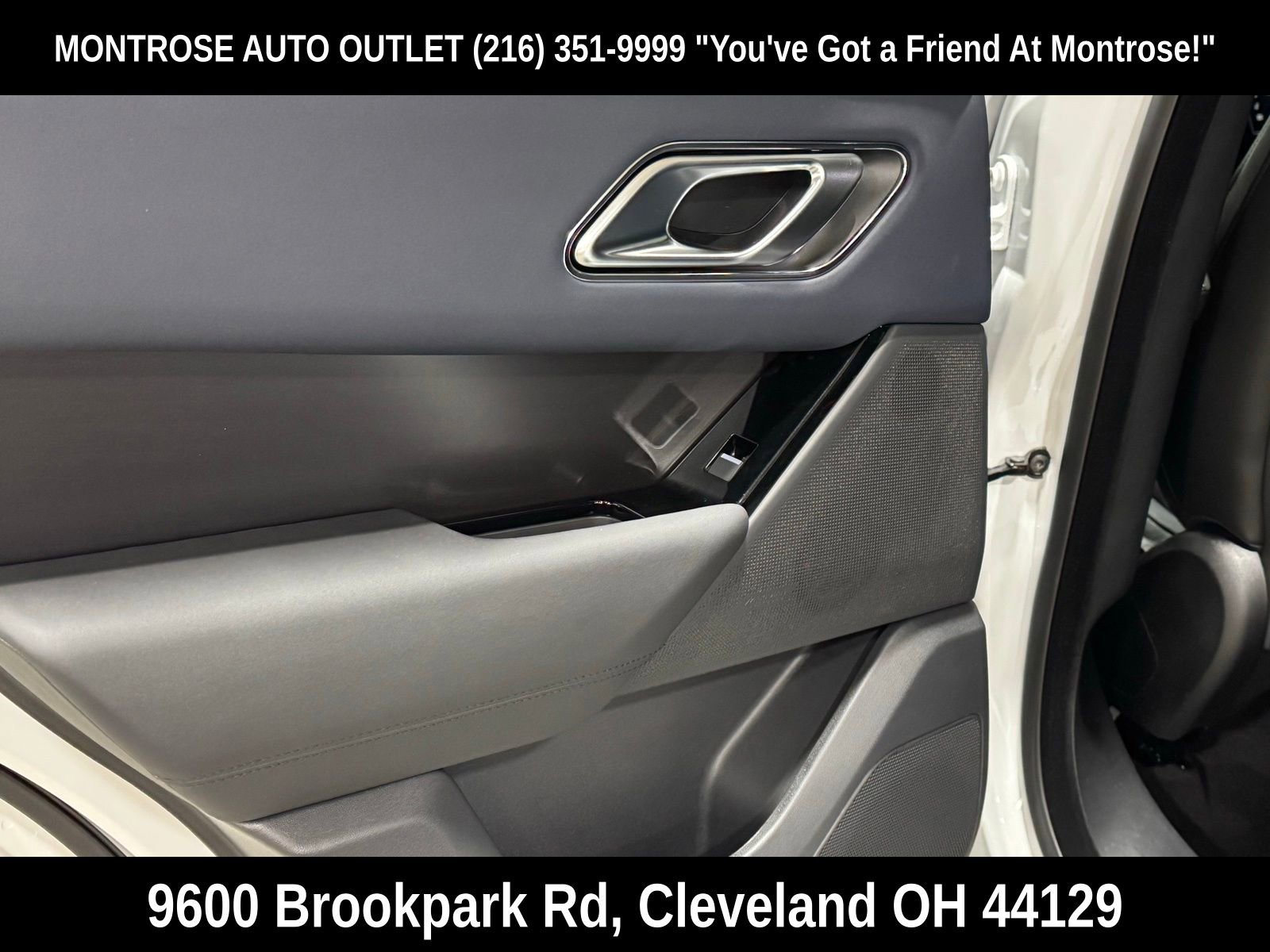 New 2026 Land Rover Range Rover Velar Dynamic SE image 31