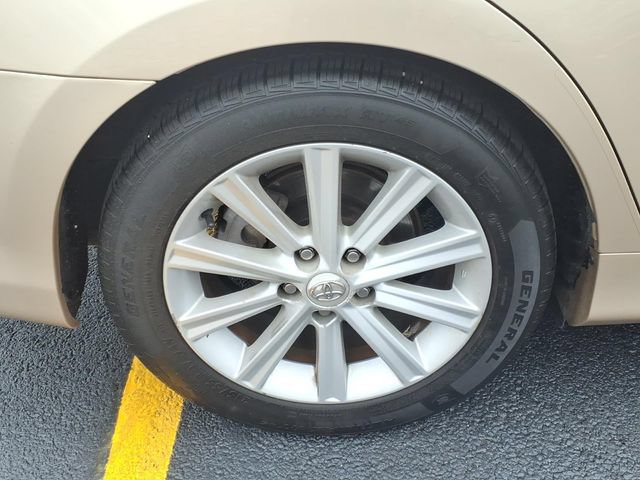 Used 2012 Toyota Camry XLE FWD image 27