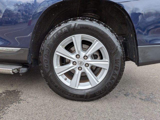 Used 2012 Toyota Highlander SE w/ Tow Pkg image 24