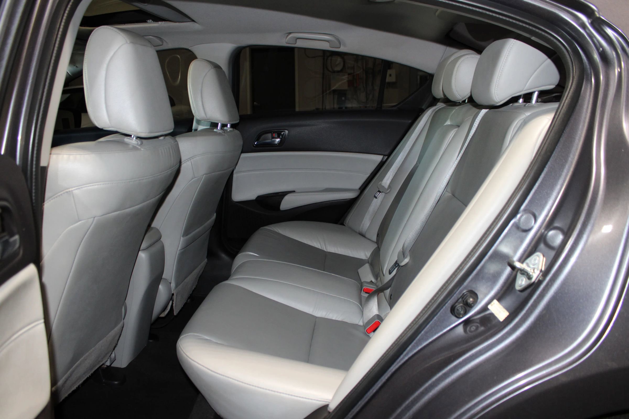 Used 2017 Acura ILX FWD image 25