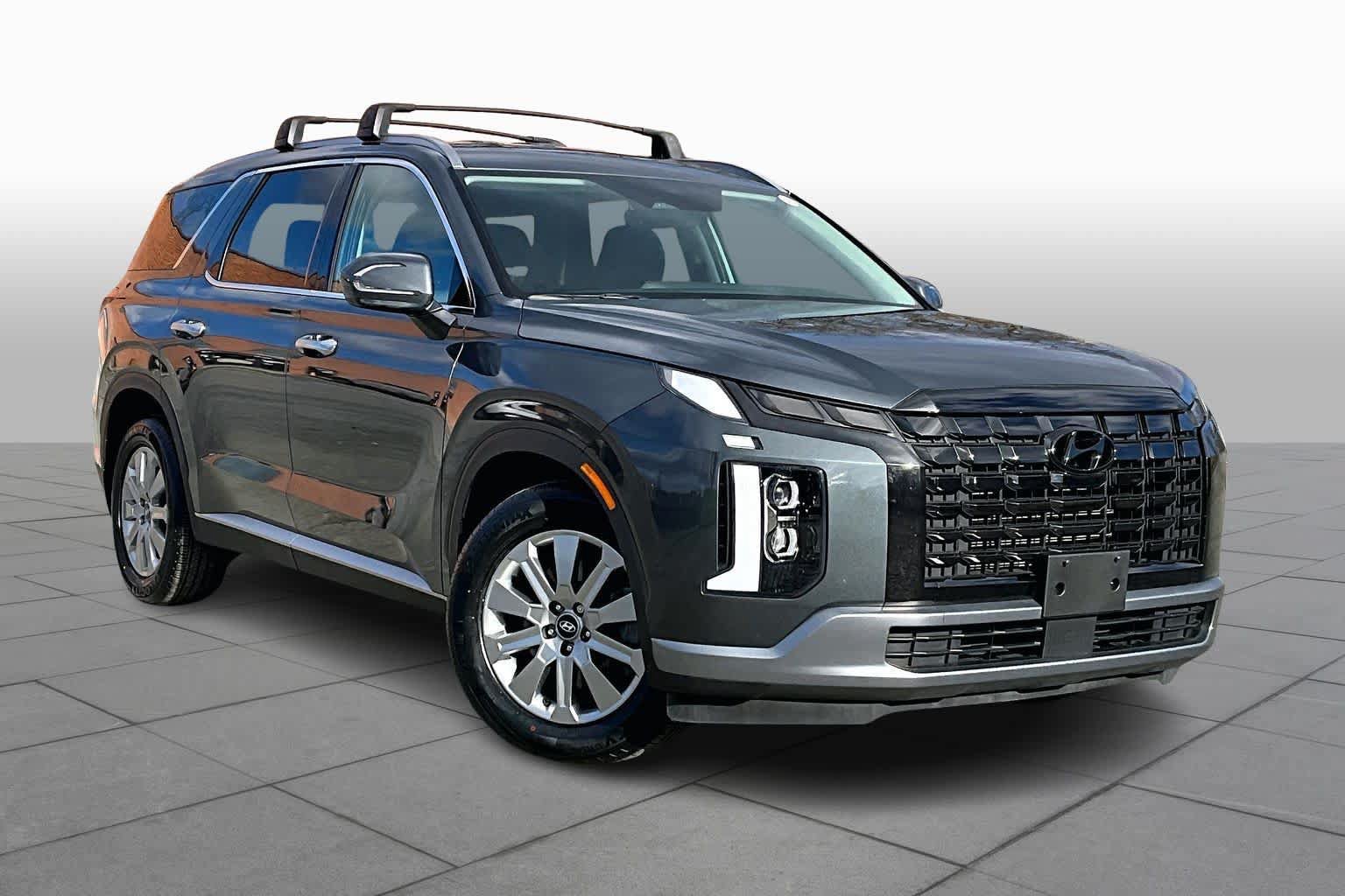 Used 2023 Hyundai Palisade SEL AWD/4WD image 3