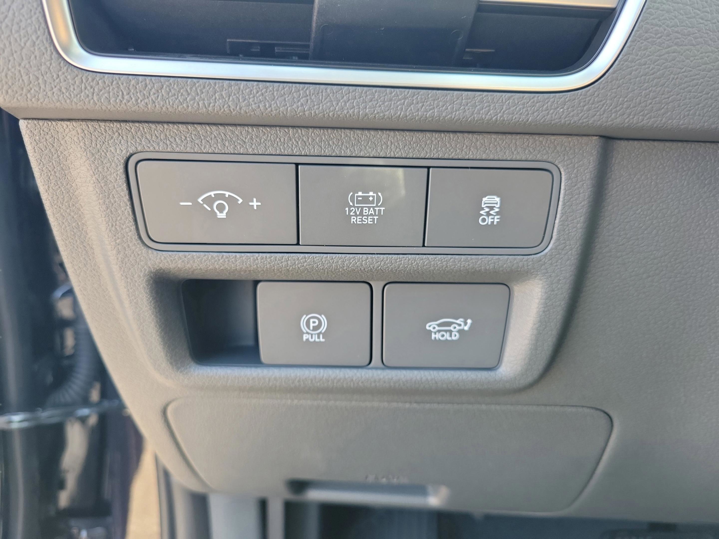 New 2025 Hyundai Sonata Limited image 24