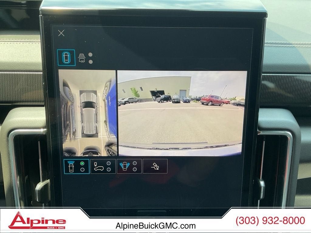 Used 2025 GMC Yukon Elevation AWD/4WD image 16