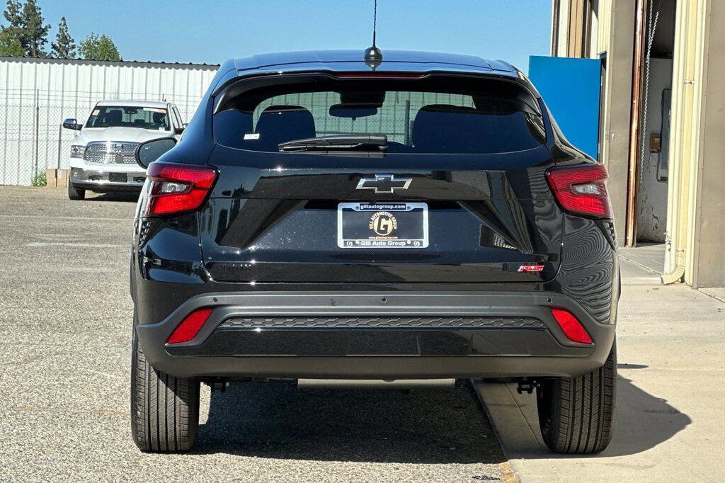 New 2026 Chevrolet Trax RS image 5