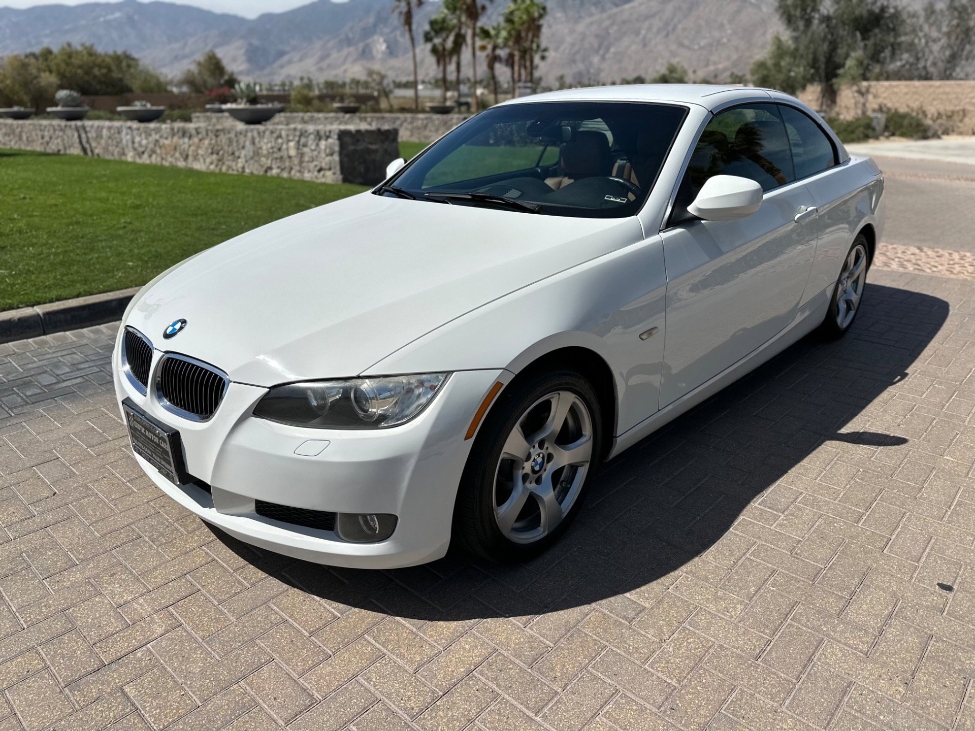 Used 2010 BMW 328i Convertible w/ Premium Pkg RWD image 3